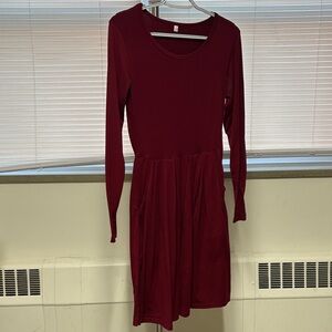 Elegant Burgundy Long Sleeve Dress